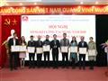 Trao giấy khen của Đảng ủy Học viện cho các đảng viên có thành tích xuất sắc trong công tác Đảng năm 2020