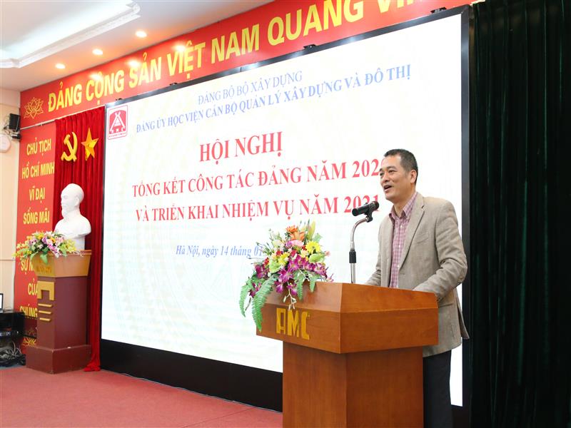 Đ/c Vũ Quang Tiến – Phó bí thư thường trực Đảng ủy Bộ Xây dựng phát biểu tại Hội nghị Tổng kết công tác Đảng năm 2020 và triển khai phương hướng, nhiệm vụ công tác năm 2021