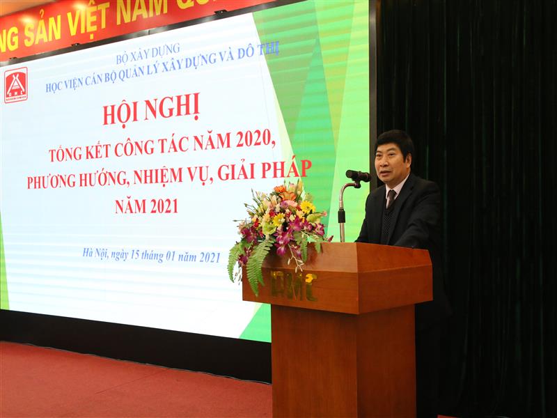 Ông Phạm Xuân Hải – Phó Chủ tịch Công đoàn Xây dựng Việt Nam phát biểu tại Hội nghị Tổng kết công tác năm 2020 và triển khai nhiệm vụ công tác năm 2021