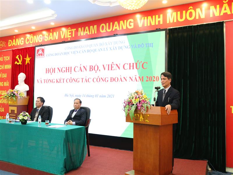 Đ/c Nguyễn Anh Dũng - Ủy viên Ban chấp hành Công đoàn Cơ quan Bộ Xây dựng  phát biểu và chúc mừng Hội nghị